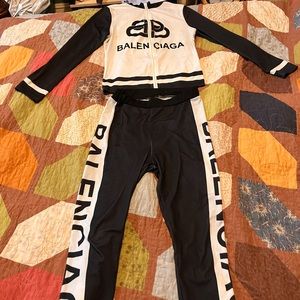 Balenciaga pant and sweat shirt set size small